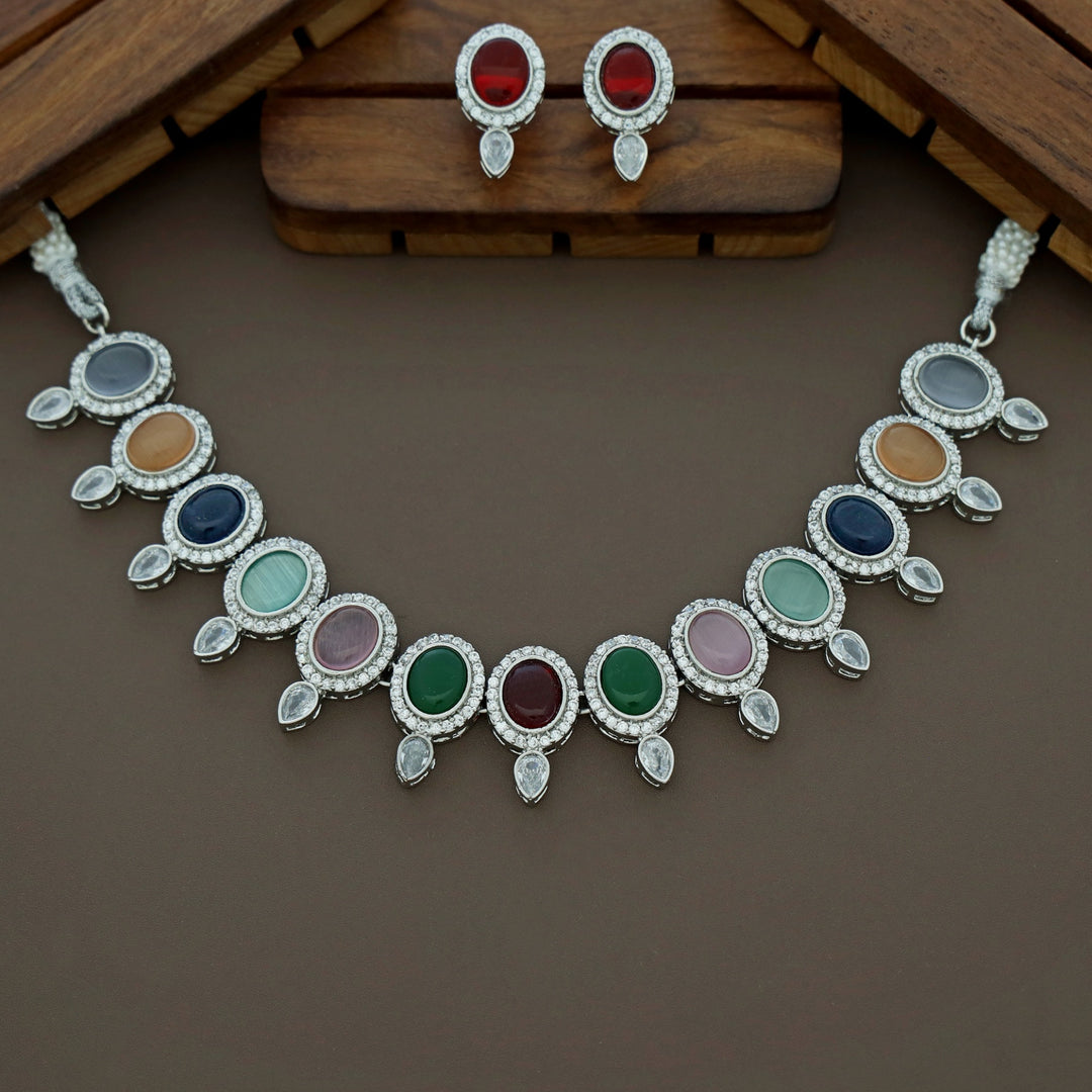 Likasa Neckpiece With Earring