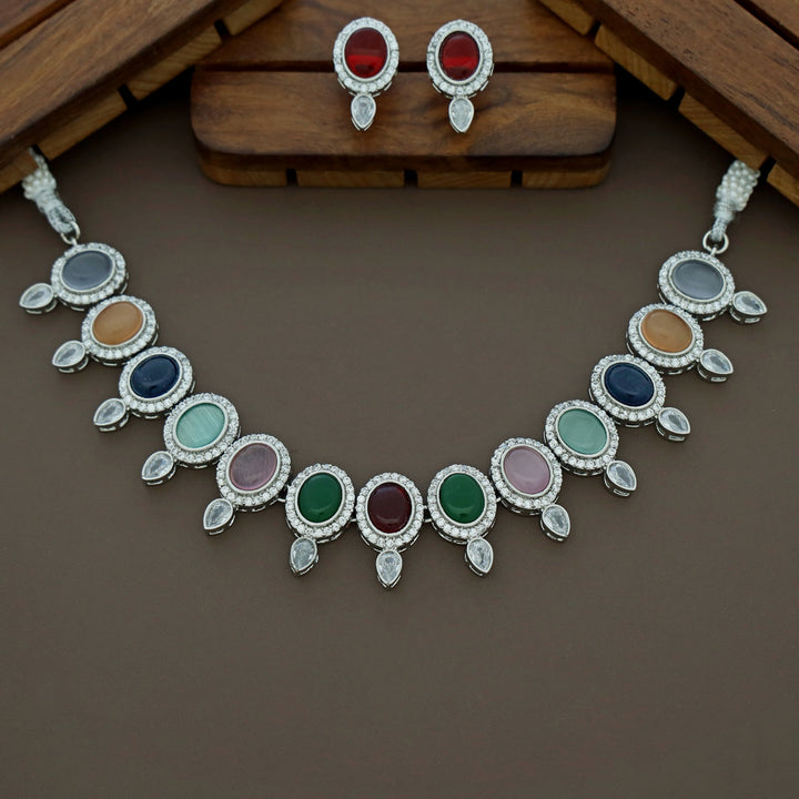 Likasa Neckpiece With Earring