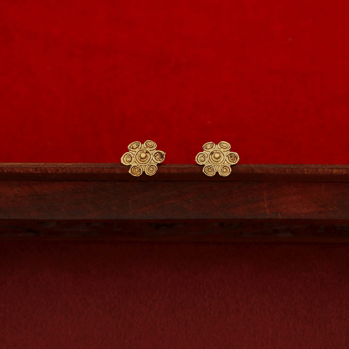 Dritika Golden Ball Choker With Stud