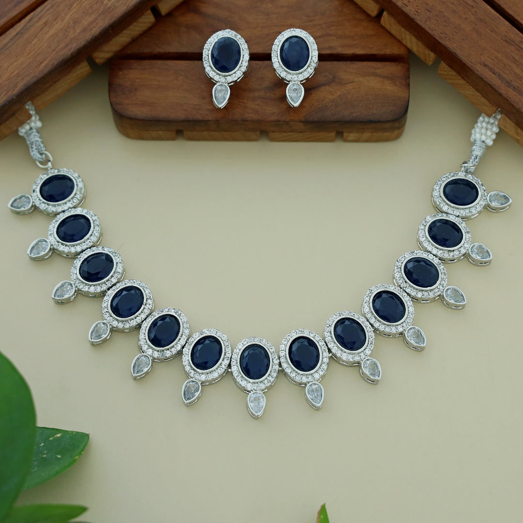 Likasa Neckpiece With Earring