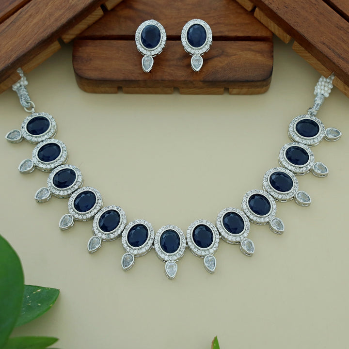 Likasa Neckpiece With Earring