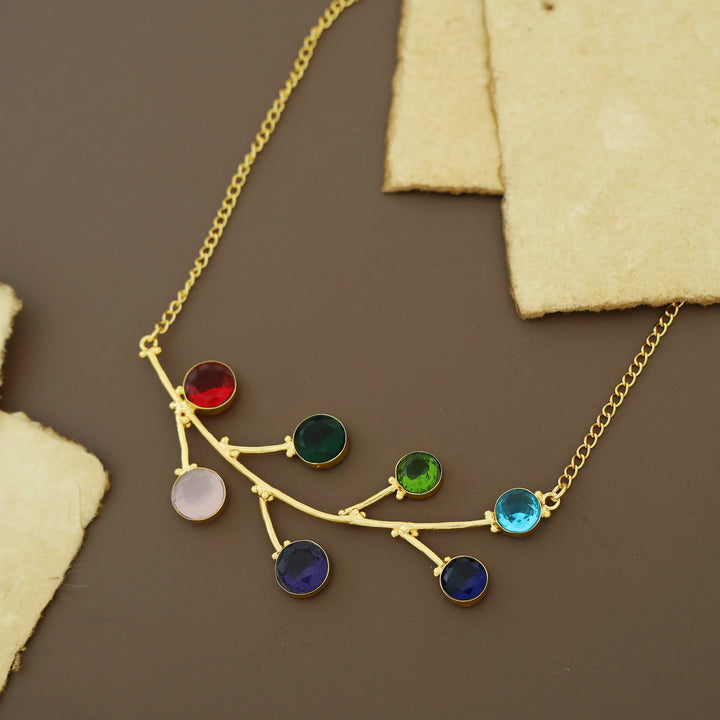 Sitara Golden Chainy Leaf Circle Glossy Neckpiece