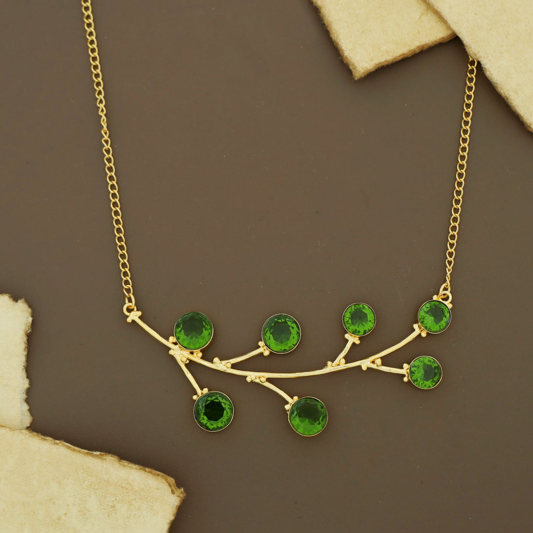 Sitara Golden Chainy Leaf Circle Glossy Neckpiece