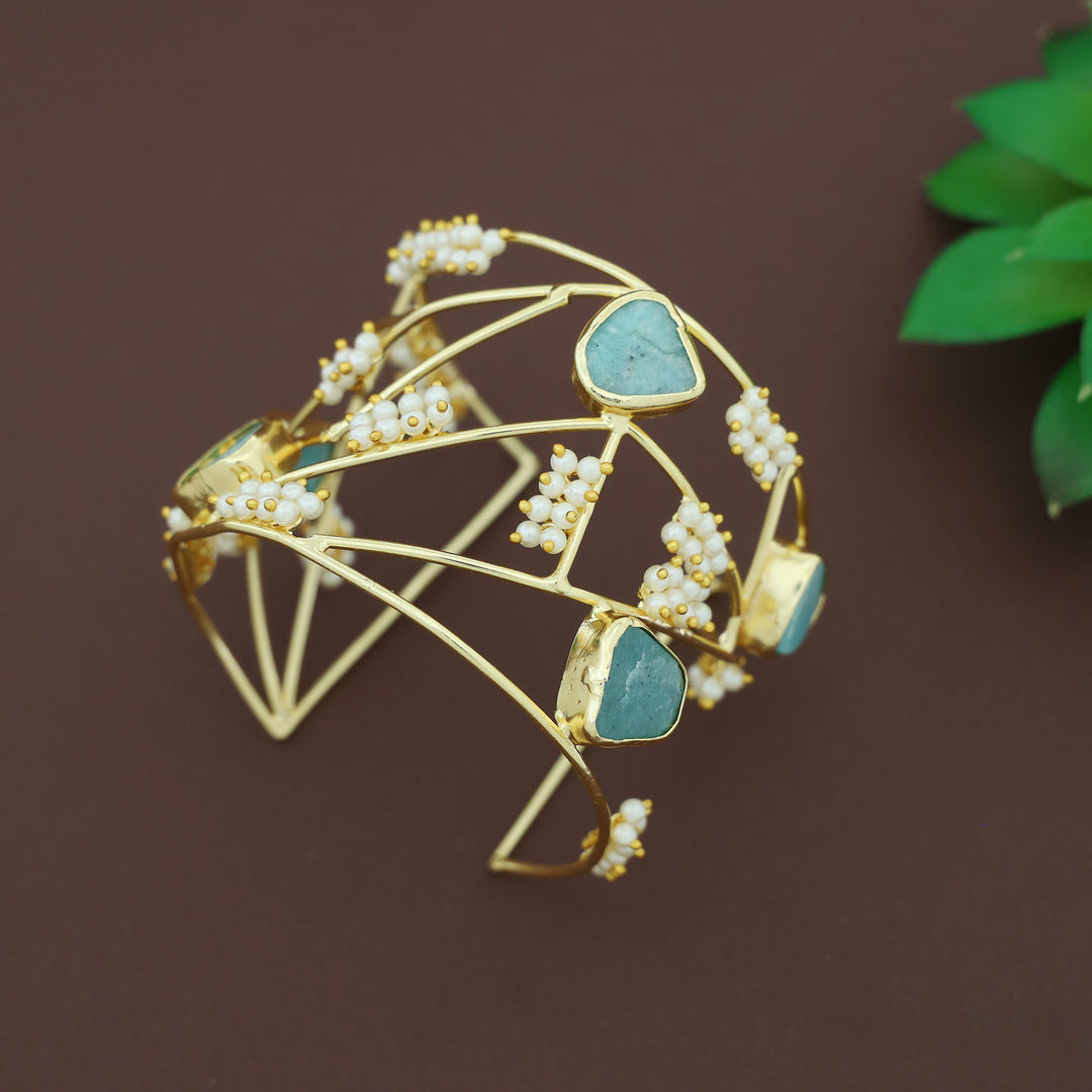 Golden 5 Raw Stone Cluster Pearl Bangle