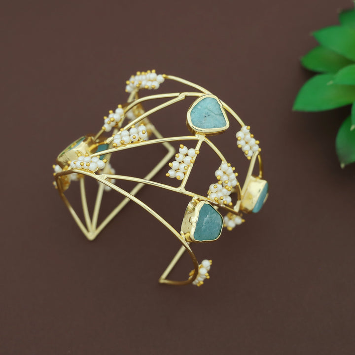 Golden 5 Raw Stone Cluster Pearl Bangle