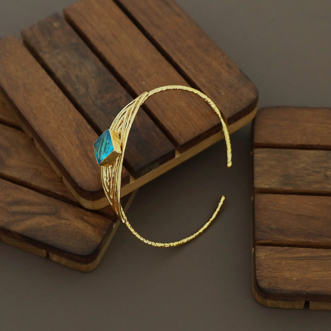 Golden Textured Diamond Glossy Stone Bangle