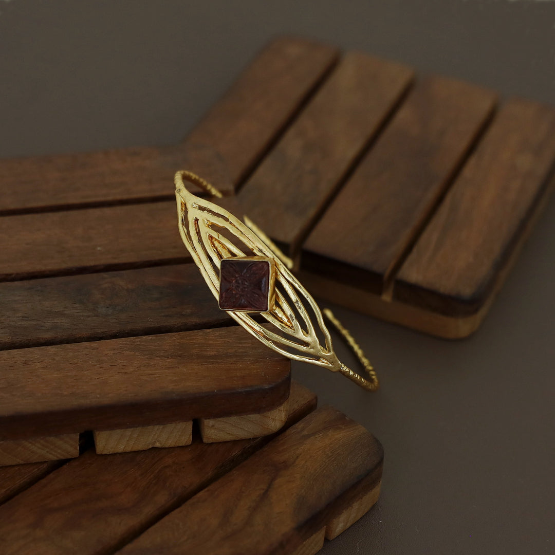 Golden Textured Diamond Glossy Stone Bangle