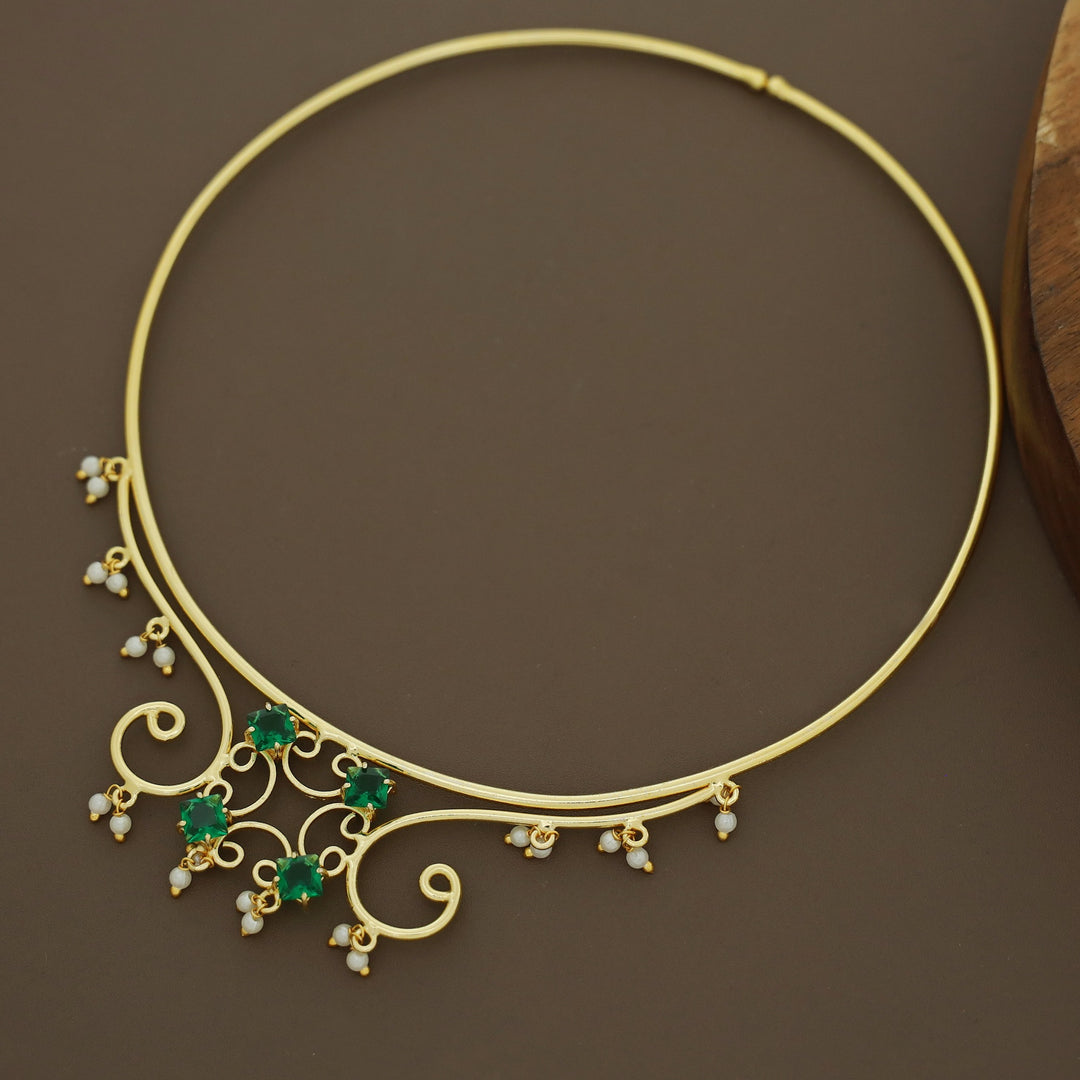 Aizah Golden Claw Glossy Stone Pearl Neck Cuff