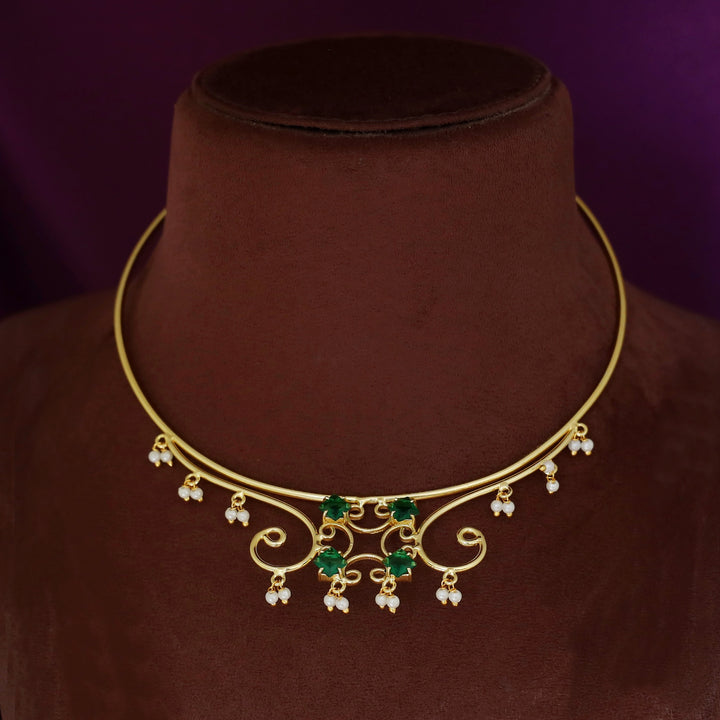 Aizah Golden Claw Glossy Stone Pearl Neck Cuff