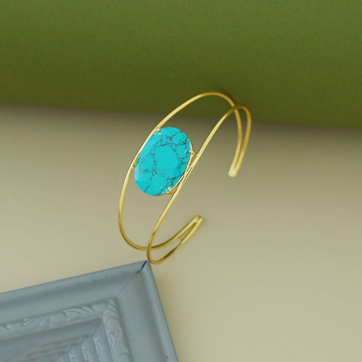 Disha Golden 2 Layer Claw Oval Stone Bangle