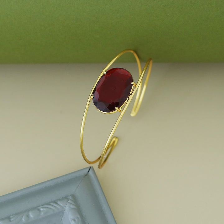 Disha Golden 2 Layer Claw Oval Stone Bangle