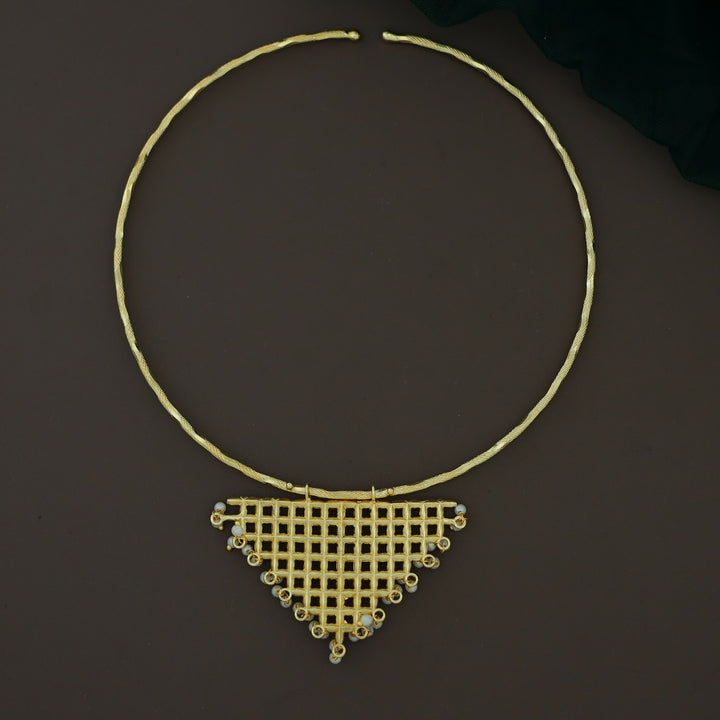 Sukhwinder Golden Triangle Pearl Hammered Neck Cuff