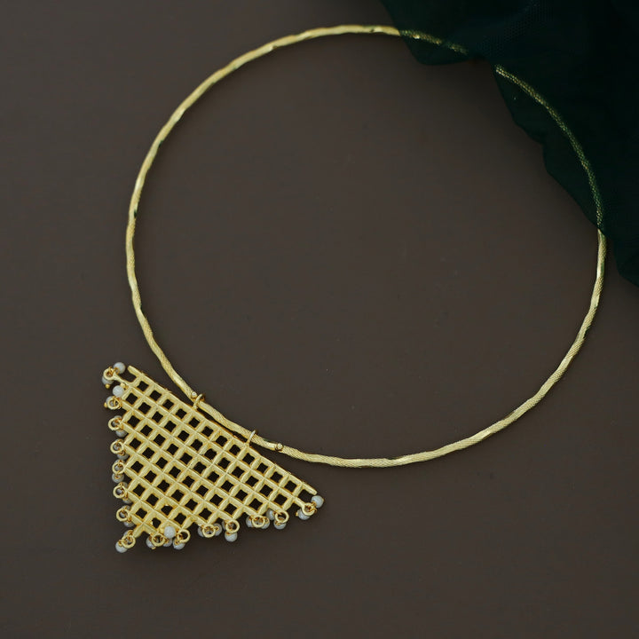 Sukhwinder Golden Triangle Pearl Hammered Neck Cuff