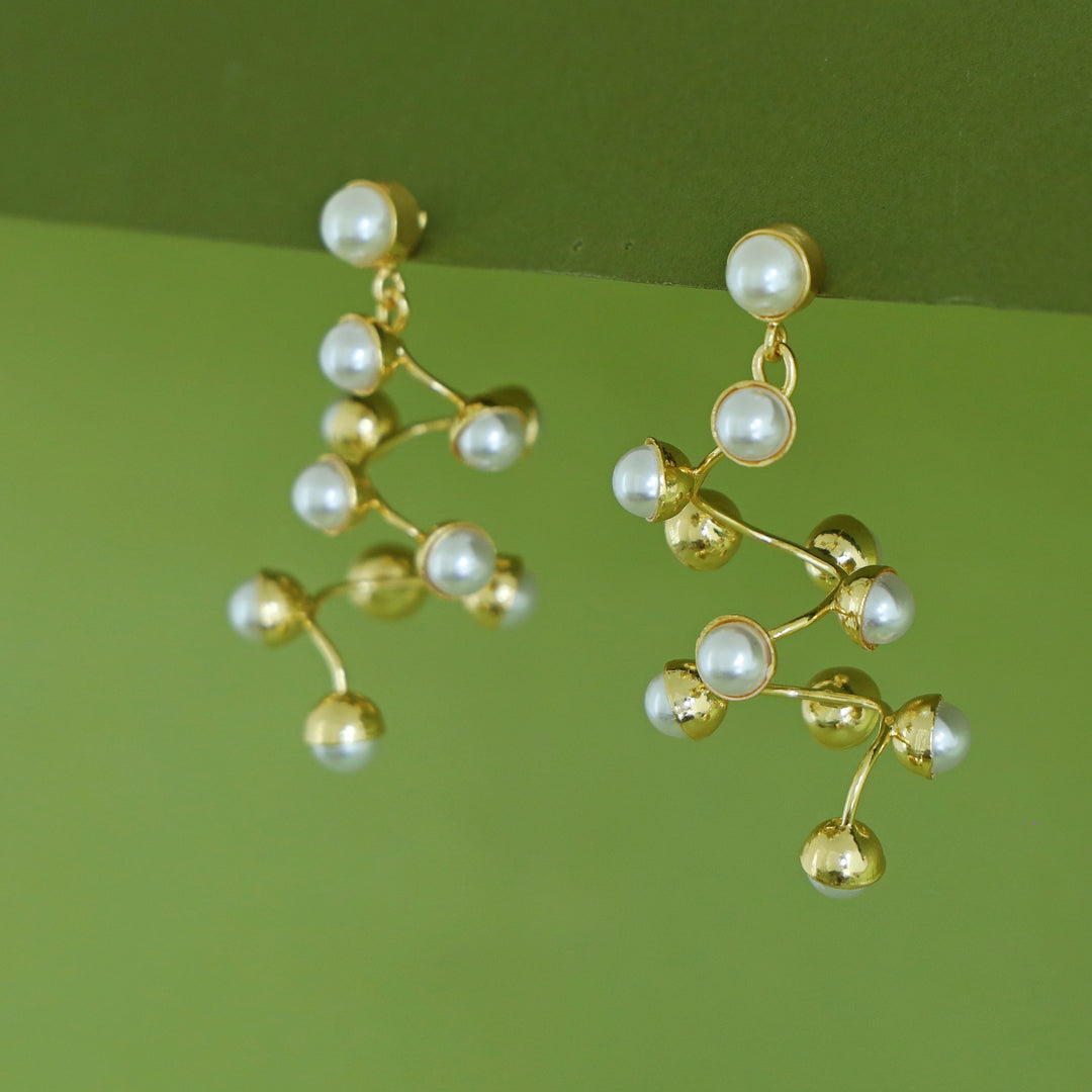 Kamini Golden Spiral Bunch Pearl Earring