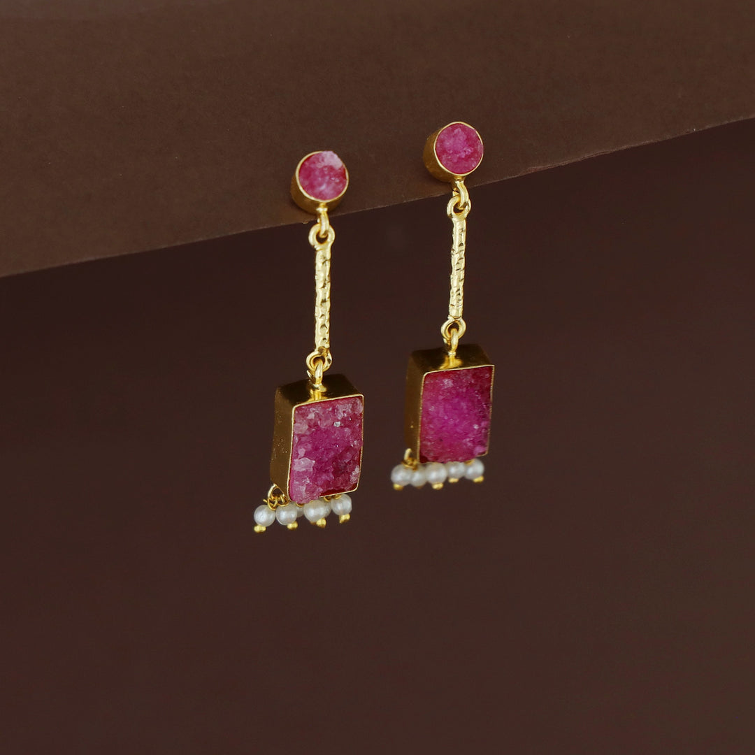 Mira Mini Circle Pendulum Rectangle Druzy Pearl Earring