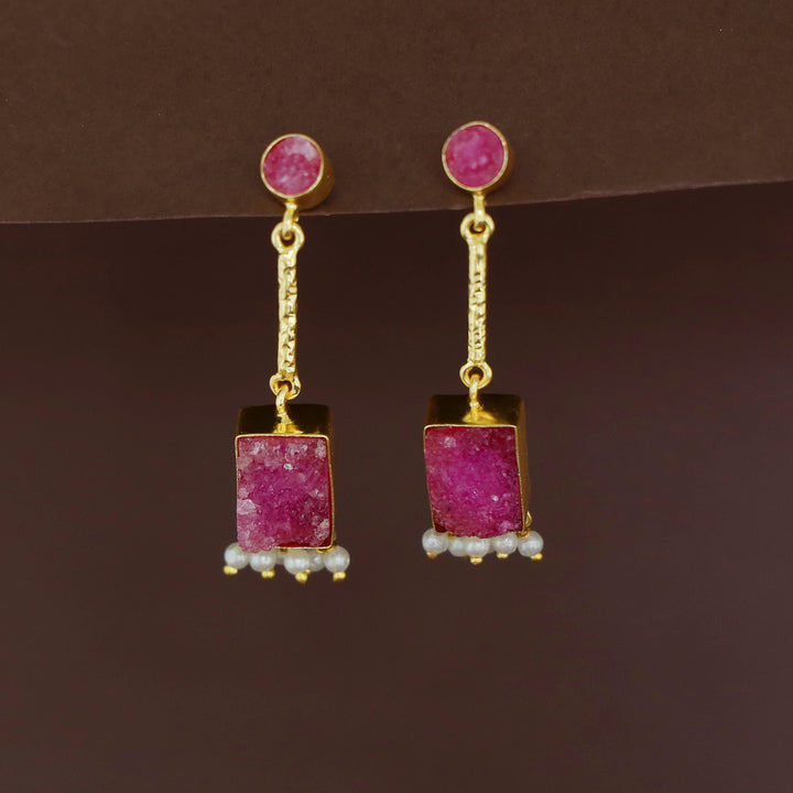 Mira Mini Circle Pendulum Rectangle Druzy Pearl Earring