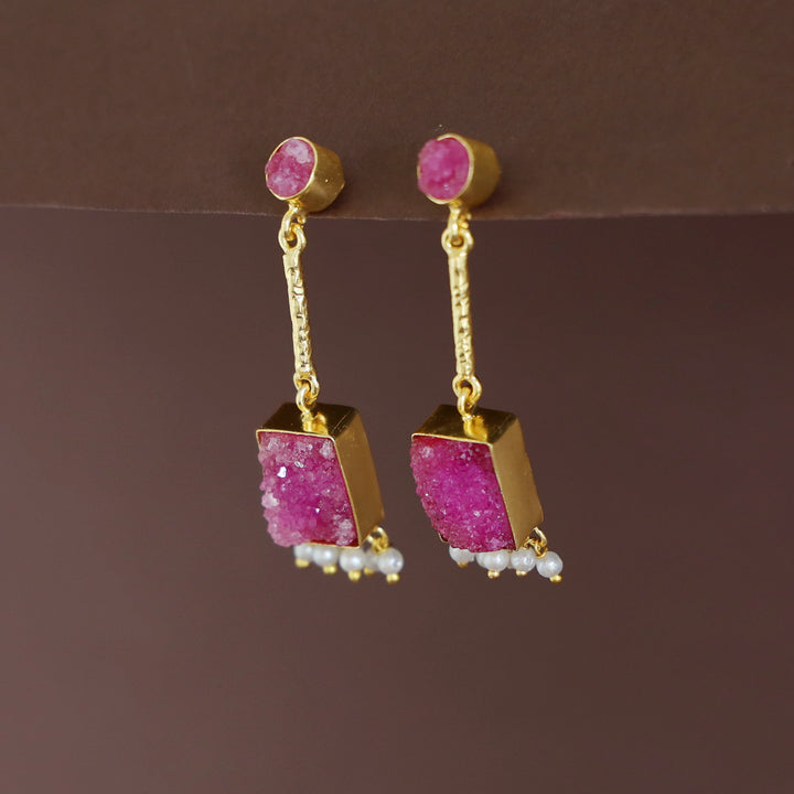 Mira Mini Circle Pendulum Rectangle Druzy Pearl Earring