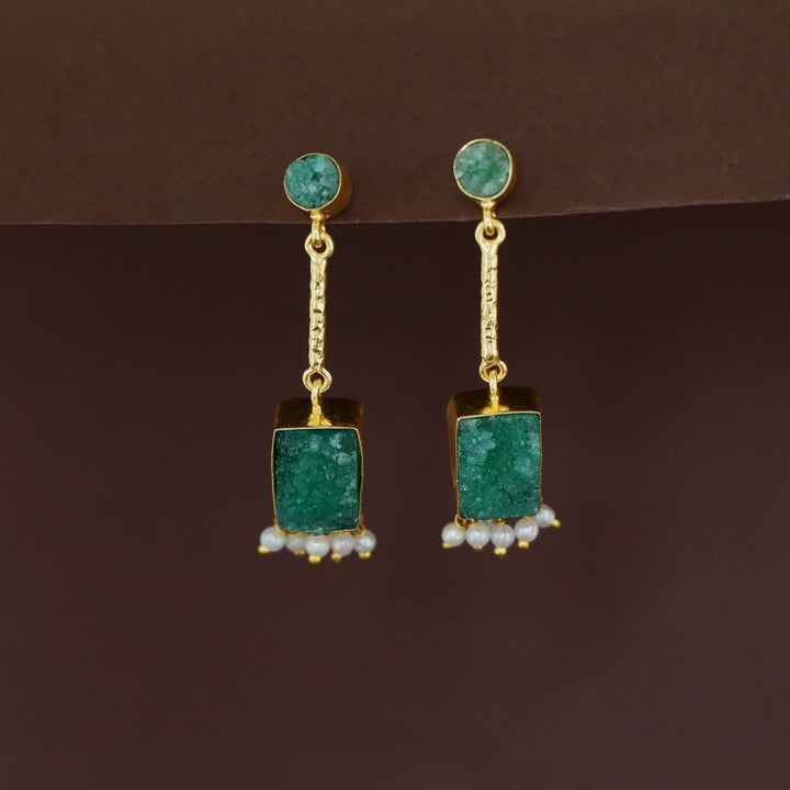 Mira Mini Circle Pendulum Rectangle Druzy Pearl Earring