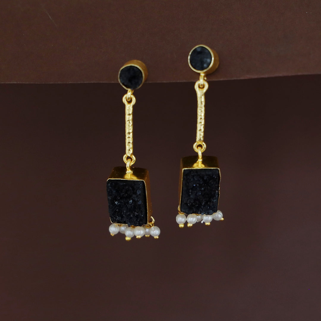 Mira Mini Circle Pendulum Rectangle Druzy Pearl Earring