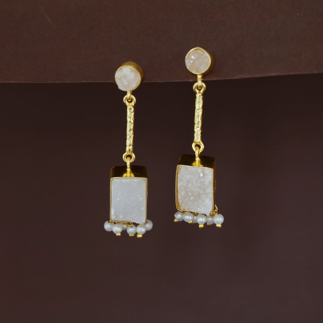 Mira Mini Circle Pendulum Rectangle Druzy Pearl Earring