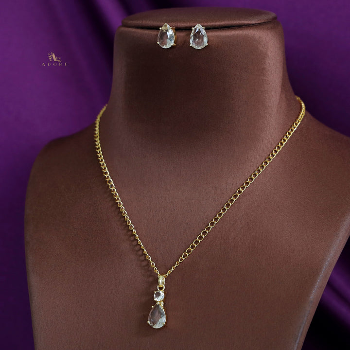 Elara Glossy Claw Round Drop Short Neckpiece with Stud