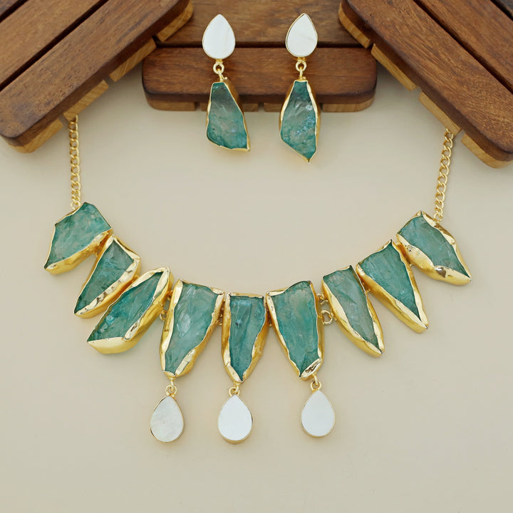Augusta MOP + Dyed + Raw Stone Short Neckpiece With Earring