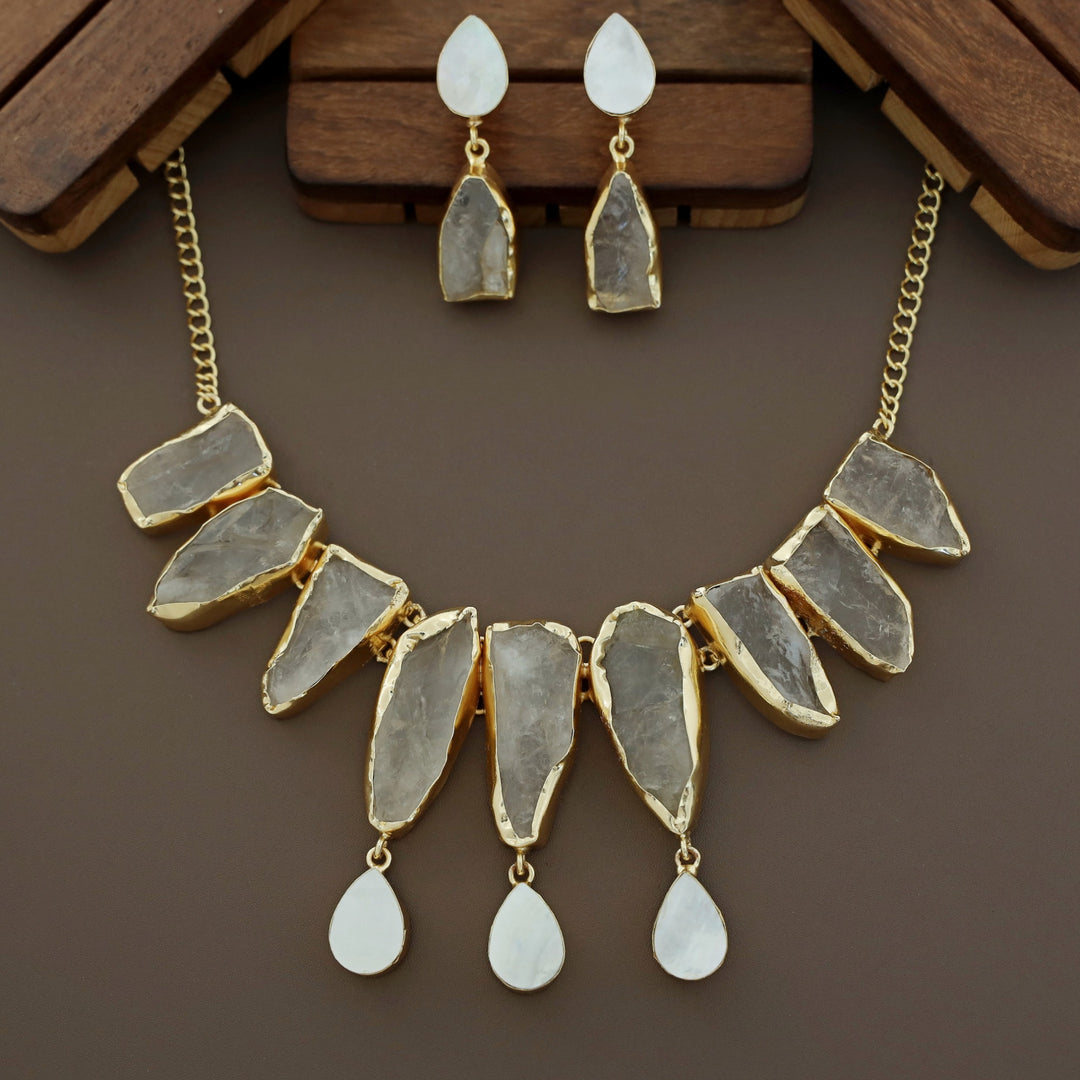 Augusta MOP + Dyed + Raw Stone Short Neckpiece With Earring