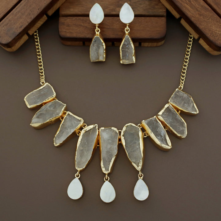 Augusta MOP + Dyed + Raw Stone Short Neckpiece With Earring