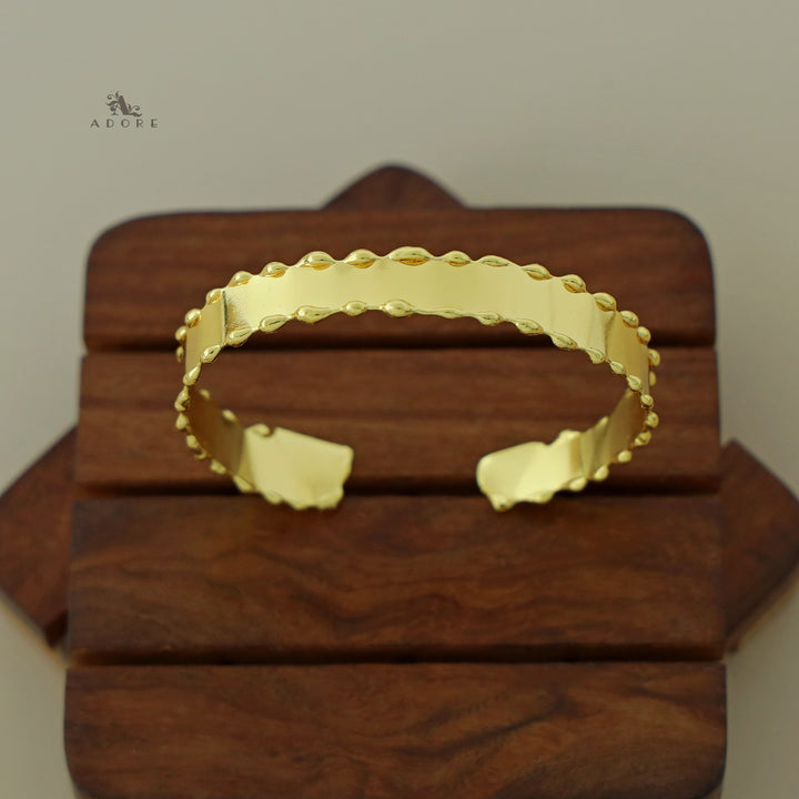 Rora Golden Plated Bangle