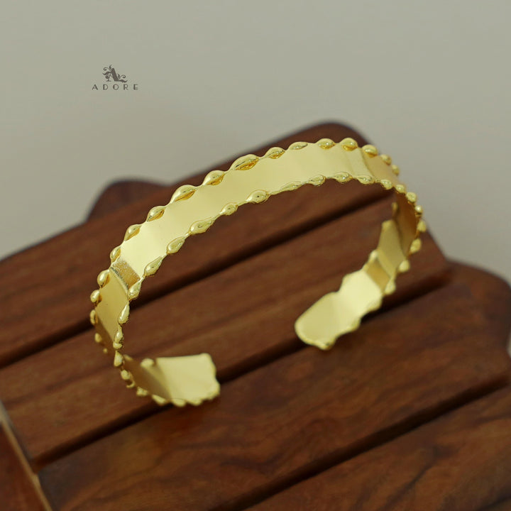 Rora Golden Plated Bangle