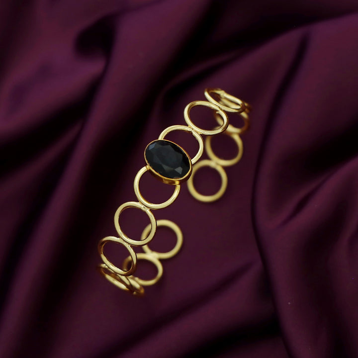 Doyel Golden Circle Oval Glossy Stone Bangle