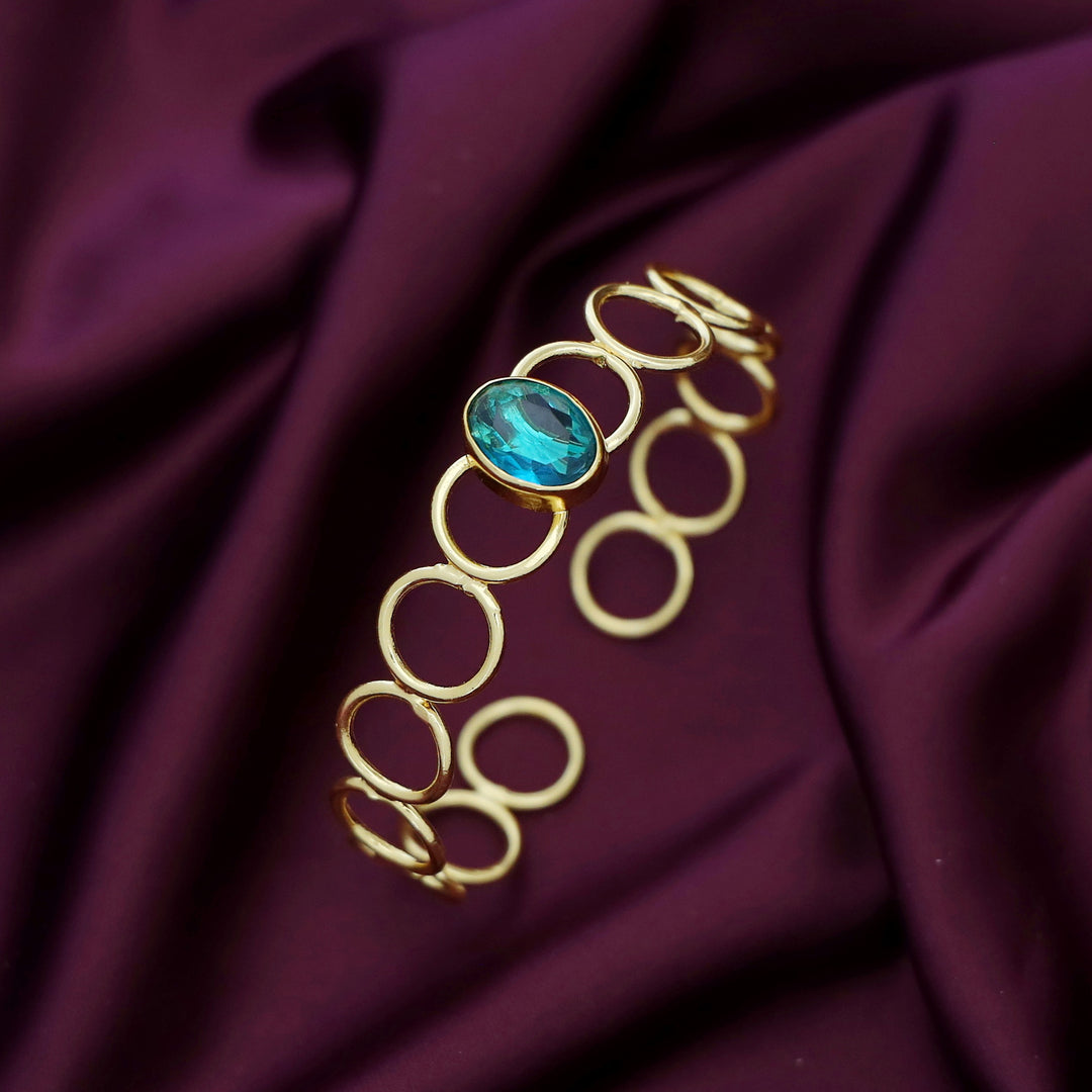 Doyel Golden Circle Oval Glossy Stone Bangle