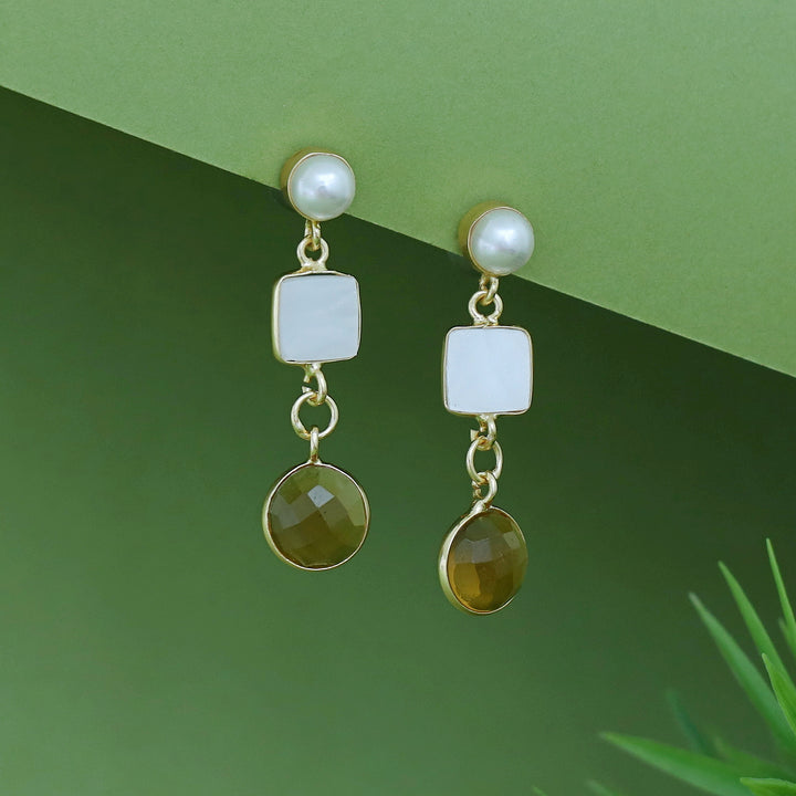 Renosa MOP + Glossy Pearl Earring