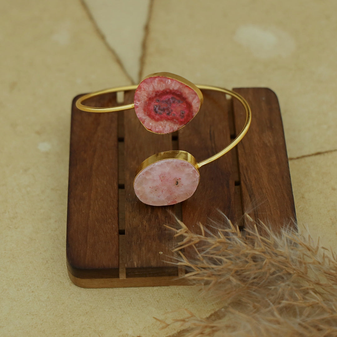 Hem Dual Solar Agate Bangle