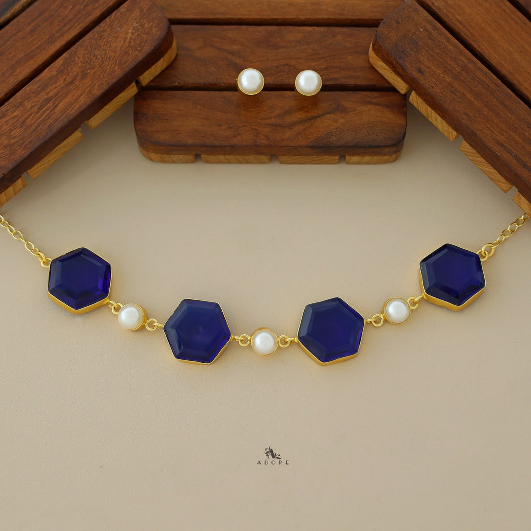 4 Hexa Glossy Pearl Choker with Stud