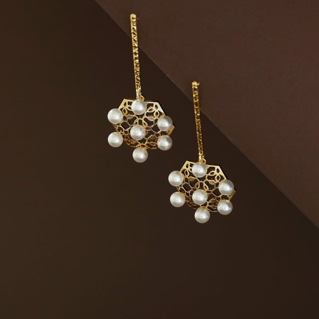 Jennett Hammered Stick Hexagon Pearl Earring