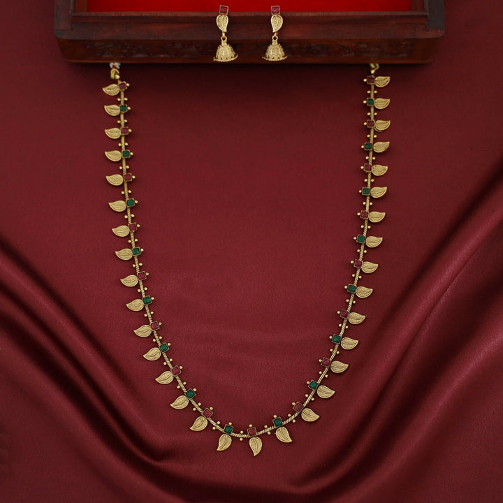 Chinmayi Leafy Kemp Stone Long Neckpiece With Earring