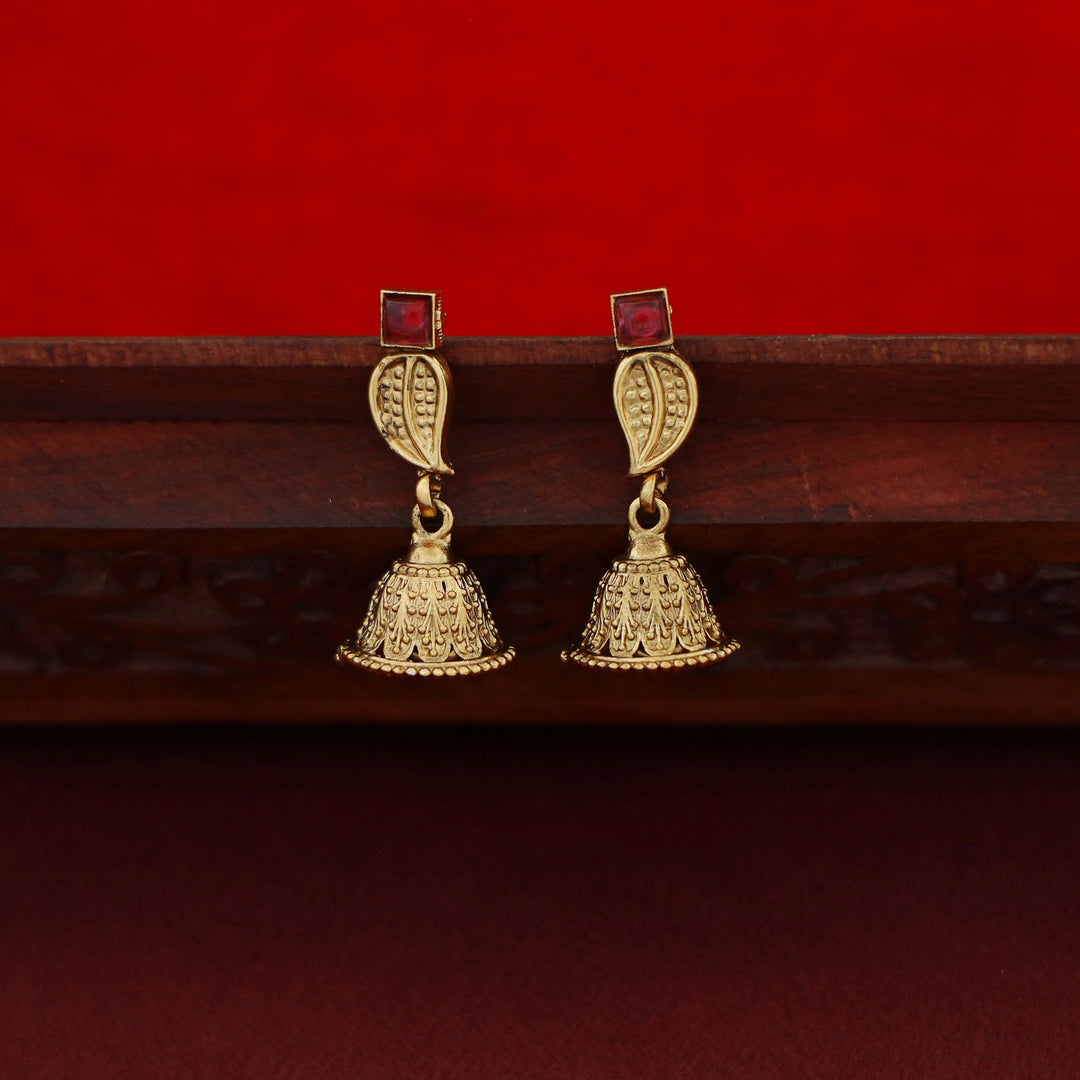 Chinmayi Leafy Kemp Stone Long Neckpiece With Earring