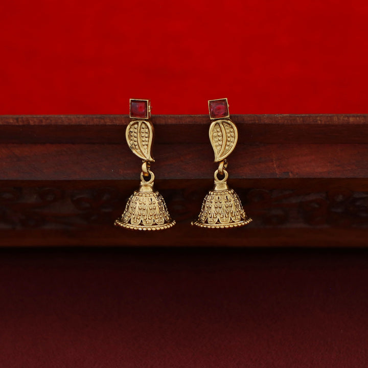 Chinmayi Leafy Kemp Stone Long Neckpiece With Earring