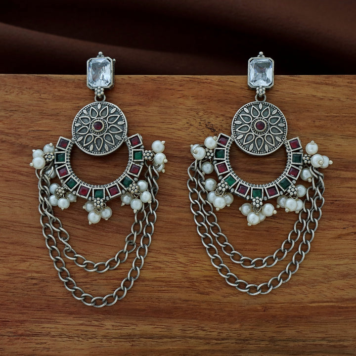 Famila Floral Pearl Chainy Earring