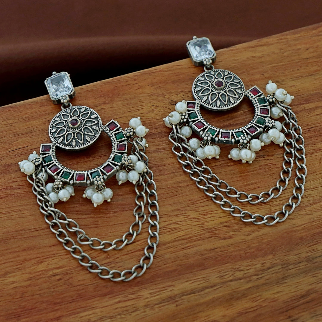 Famila Floral Pearl Chainy Earring