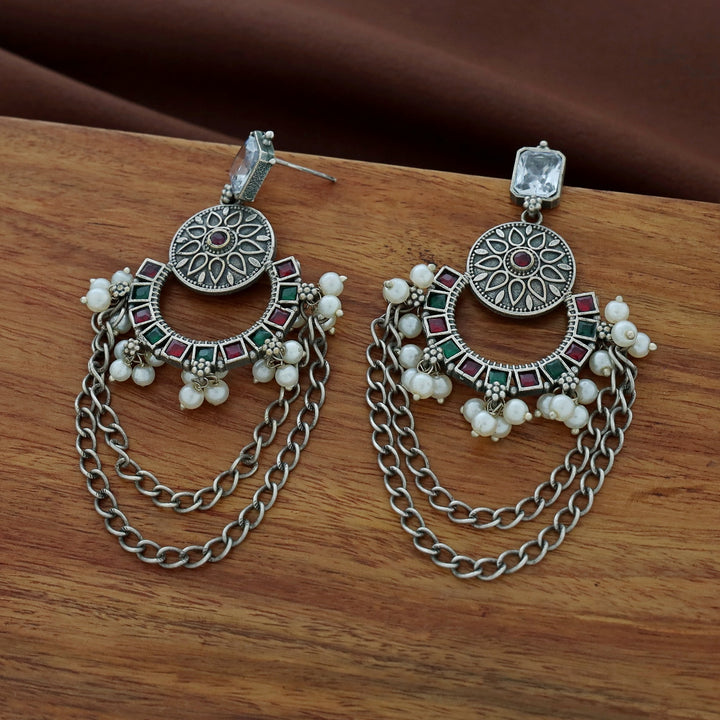 Famila Floral Pearl Chainy Earring