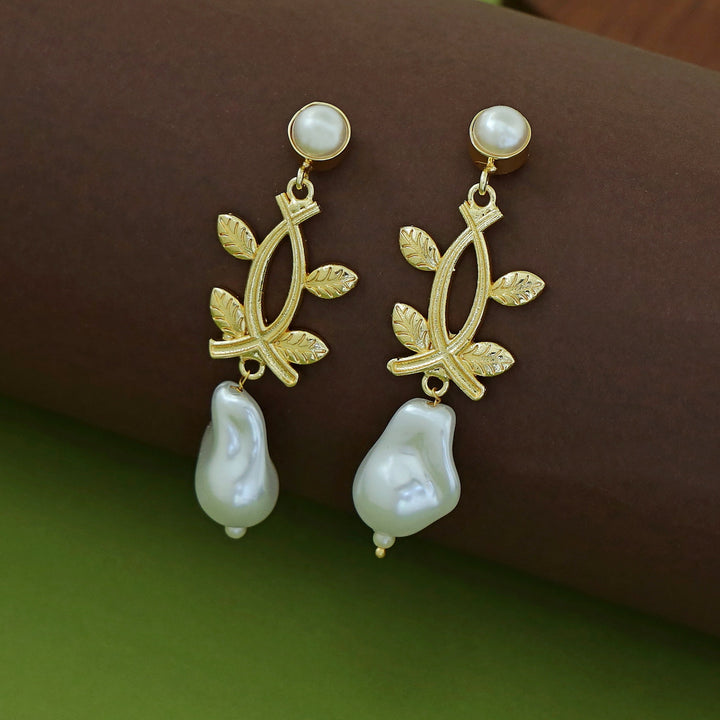 Hima Golden Leafy Pearl Baroque Earring