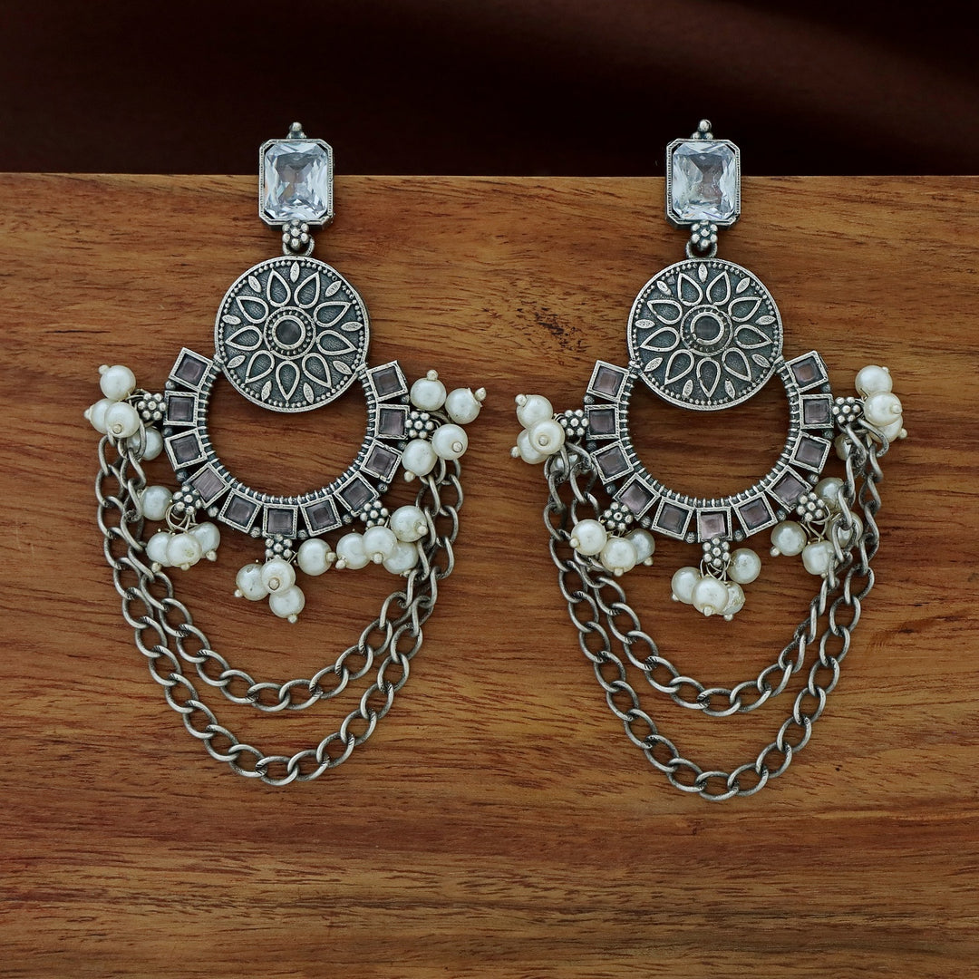 Famila Floral Pearl Chainy Earring