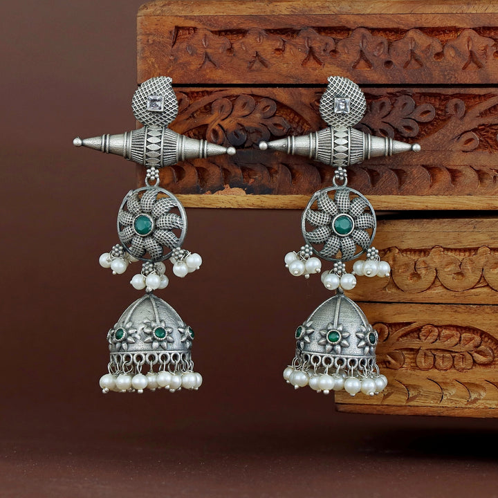 Amira Flower Pearl Jhumka