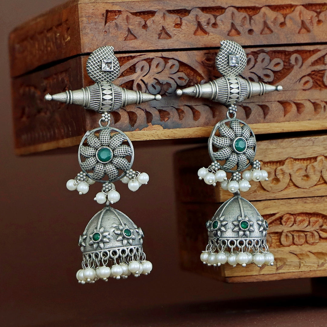 Amira Flower Pearl Jhumka