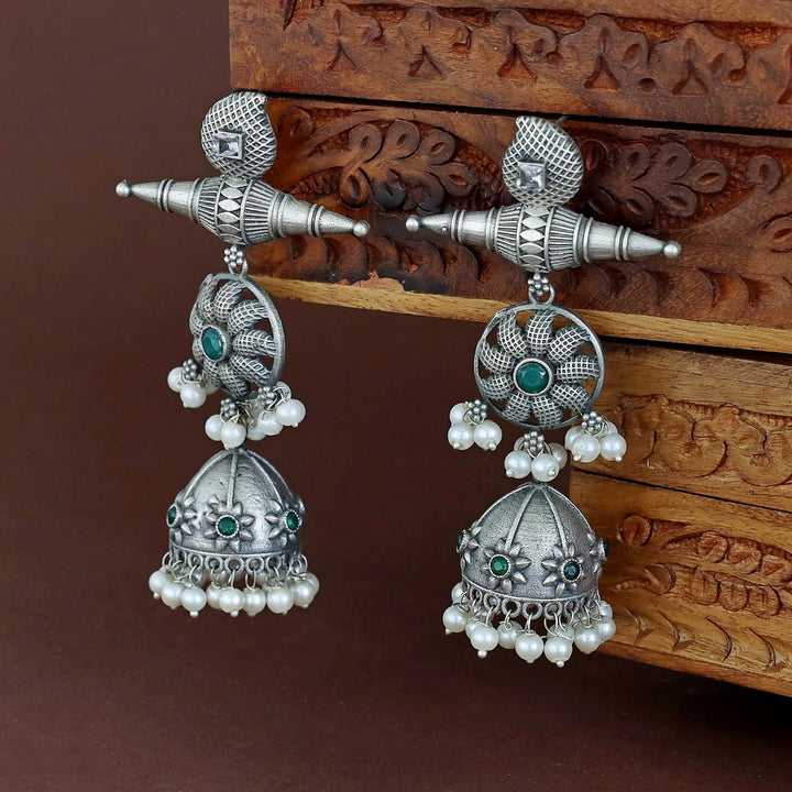 Amira Flower Pearl Jhumka