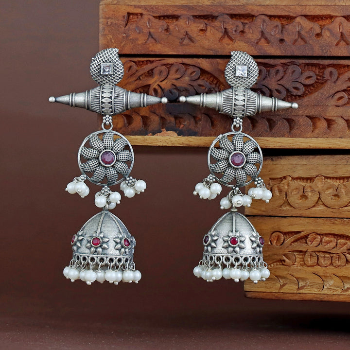 Amira Flower Pearl Jhumka