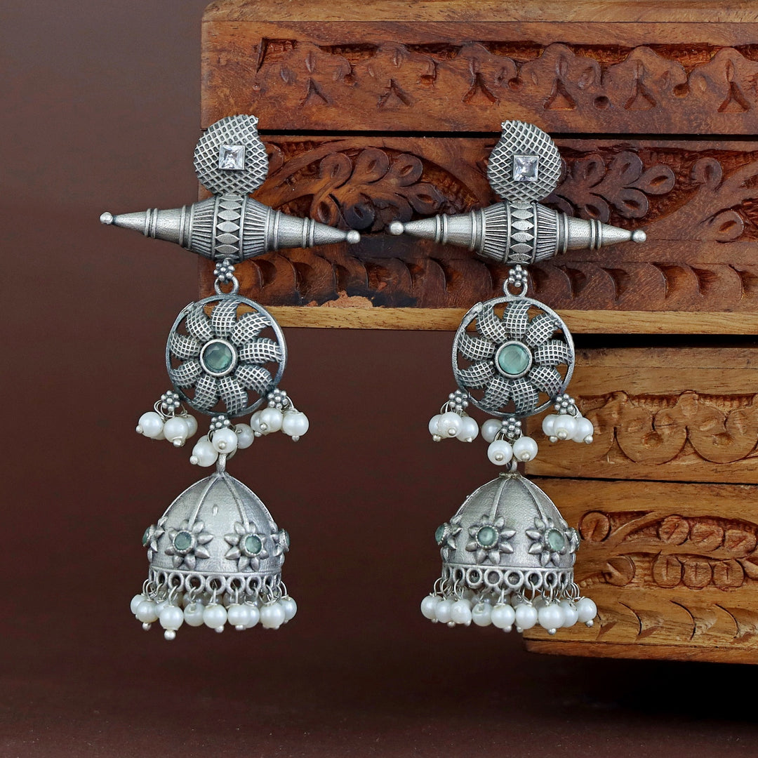 Amira Flower Pearl Jhumka