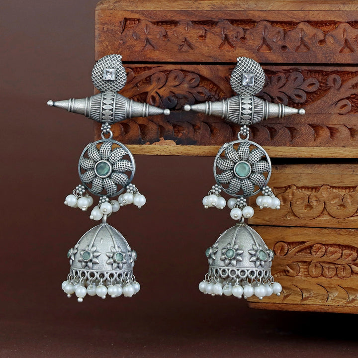 Amira Flower Pearl Jhumka